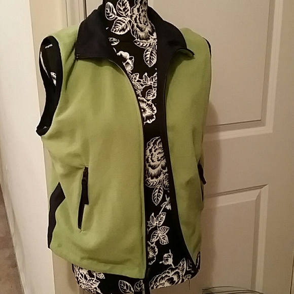 Reversible armless jacket - Picture 2 of 2